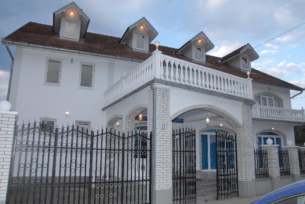 Guesthouse Vila Nova Morovic Exterior photo