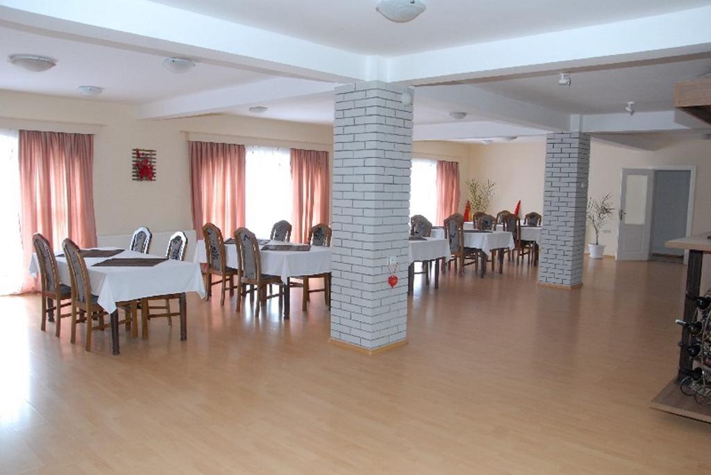 Guesthouse Vila Nova Morovic Exterior photo